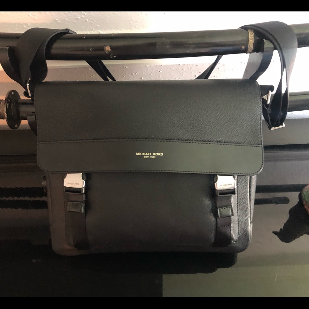 MICHEAL KORS Men's Kent Messenger Bag